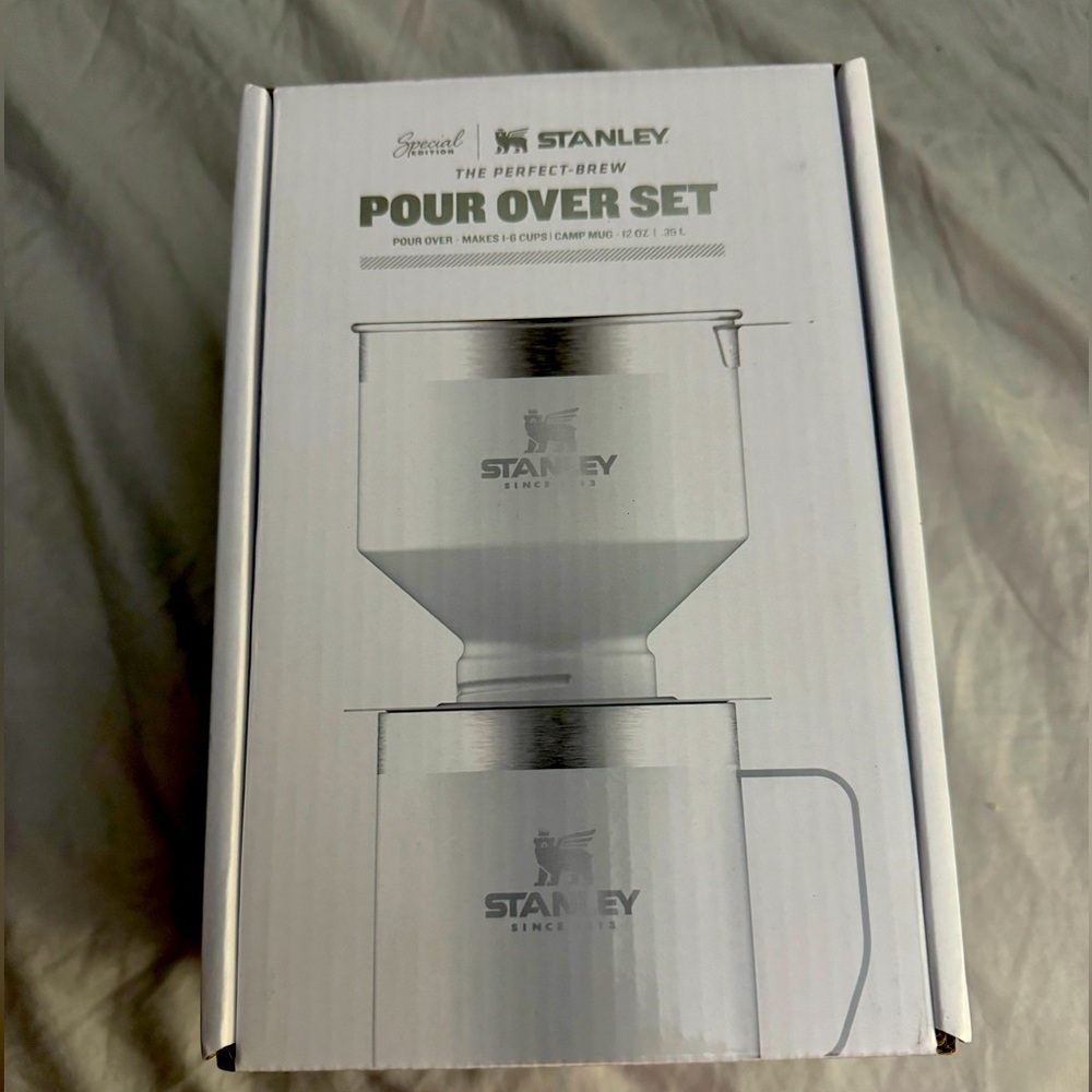 Stanley pour over set - never opened